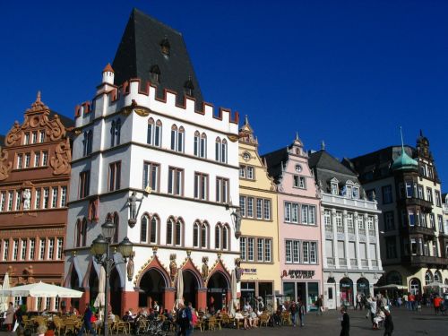 Vienna House Easy Trier
