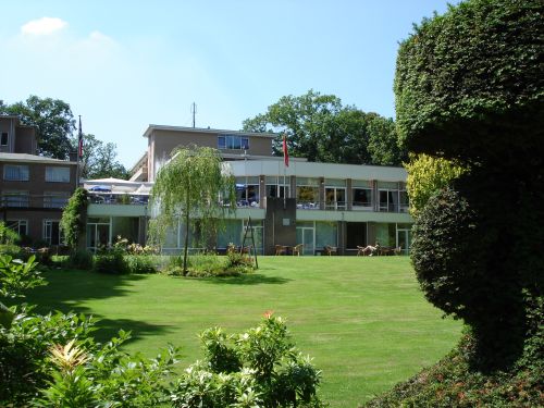 Golden Tulip Val Monte