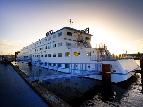 Amstel Botel